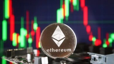 Photo of Ethereum опустился ниже $2 000: киты продают ETH, а розница продолжает покупать
