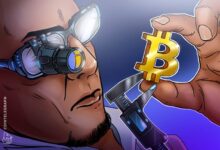 Photo of Биткоин: обзор за 31 мая — исход китов, оттоки из ETF и битва за $74 000