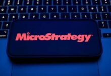 Photo of Strategy увеличила запасы биткоина ещё на $100 млн, но критики указывают на размывание доли акционеров