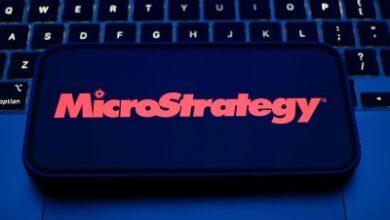 Photo of Strategy увеличила запасы биткоина ещё на $100 млн, но критики указывают на размывание доли акционеров