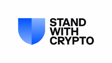 Photo of Stand With Crypto, поддерживаемая Coinbase, призывает проводить кампанию против банков, блокирующих операции с цифровыми активами