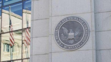 Photo of Член Комиссии по ценным бумагам и биржам (SEC) высказывает сомнения по поводу инициативы по усилению надзора за блокчейном, которая может повлиять на формирование правил в сфере криптовалют