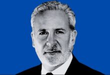 Photo of Питер Шифф утверждает, что стратегия рушится, а Bitcoin проявляют беспечность по этому поводу