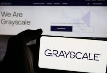 Photo of Впервые в США: компания Grayscale подала заявку на создание ETF для спорного альткоина!