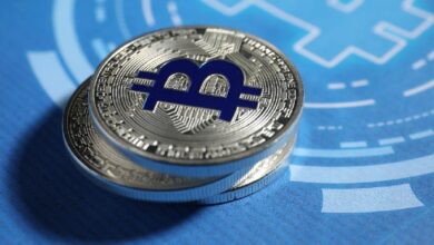 Photo of Santiment: в августе предложение биткоинов на биржах выросло на 84%