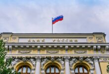 Photo of В России вступил в силу новый закон о криптовалютах, ограничивающий сумму вложений инвесторов 3 700 долларами