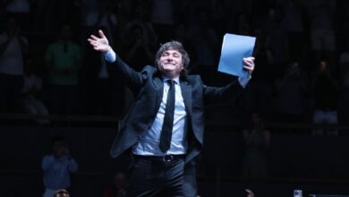 Photo of Милей резко раскритиковал прессу Аргентины после снятия обвинений по Libra